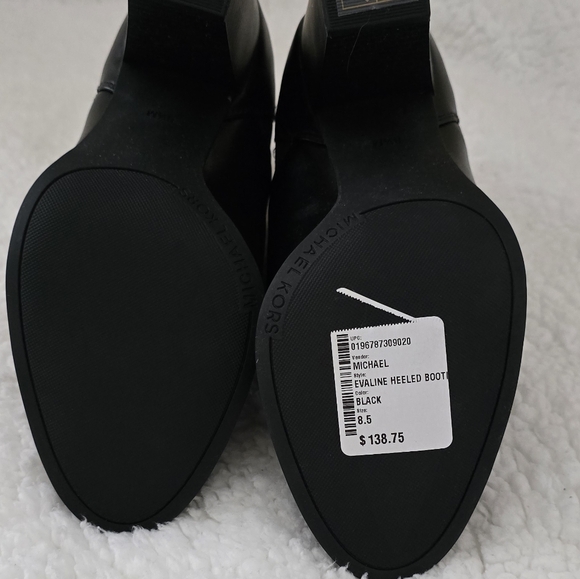 🍁 New! It's Fall, Y'all! Michael Kors Evaline Heeled Booties - Picture 13 of 16
